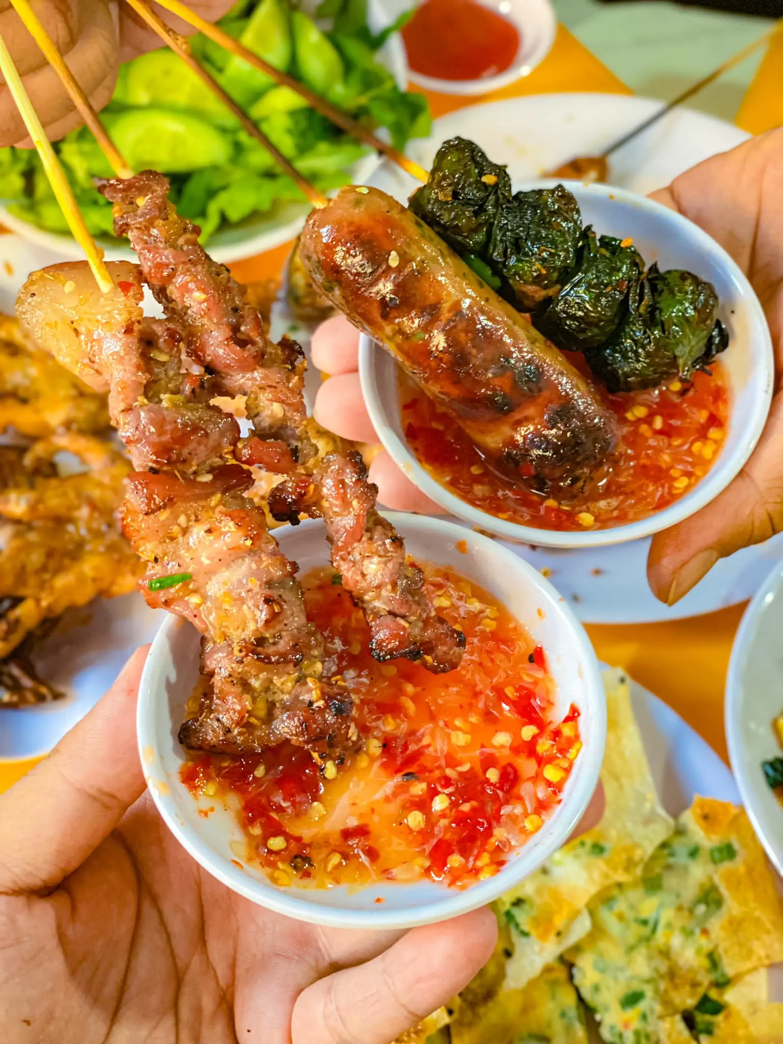 Ăn gì ở Nha Trang: Khám phá ẩm thực đường phố rẻ mà ngon bất ngờ