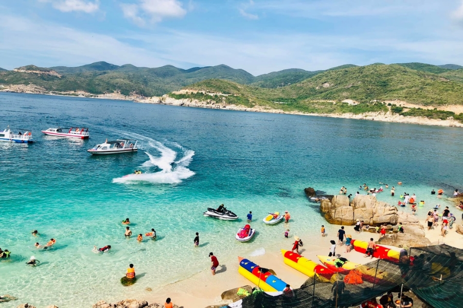 Review Du Lịch Vĩnh Hy: Ăn Gì – Chơi Gì – Đi Mùa Nào Đẹp Nhất?