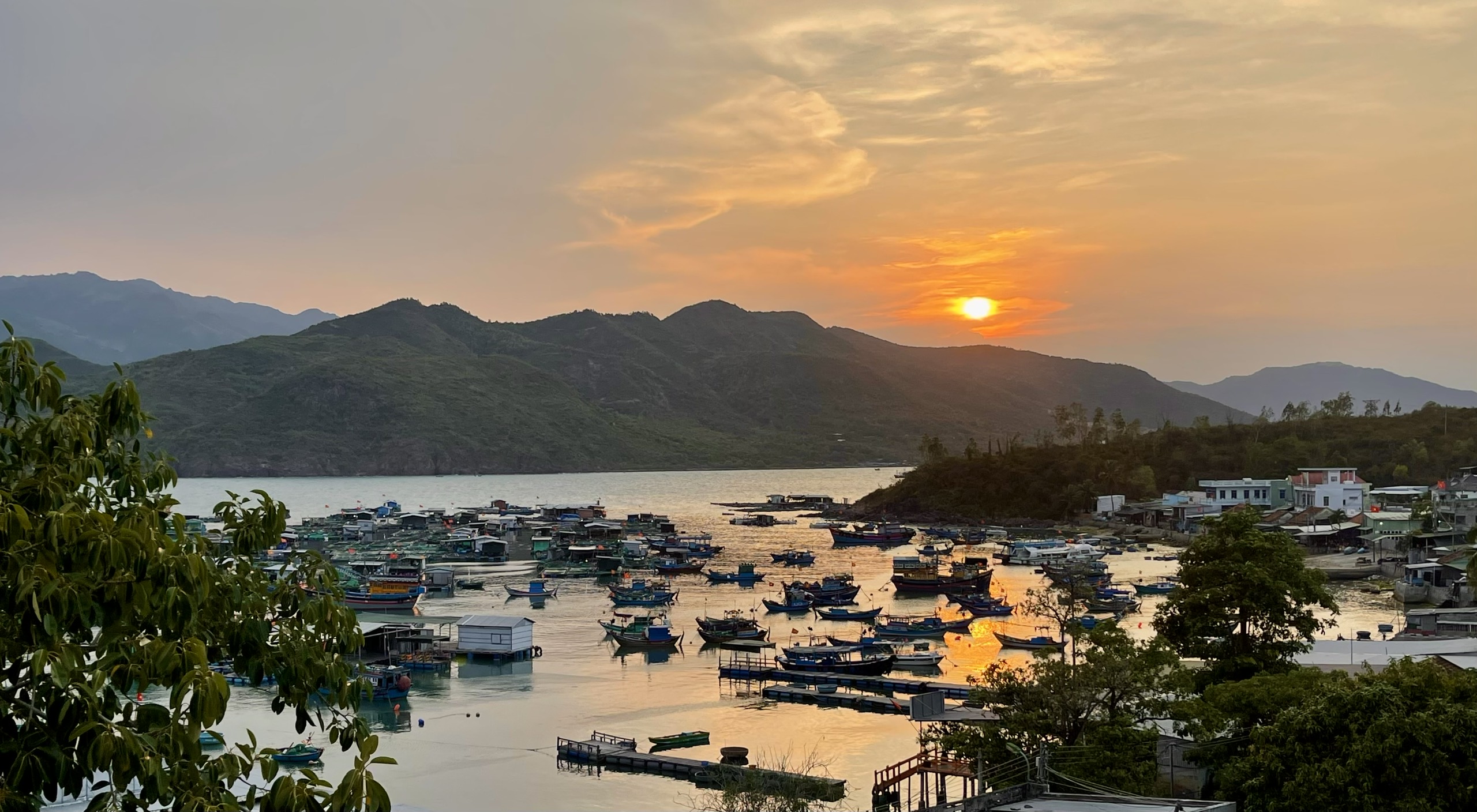 Đảo Trí Nguyên - “Hòn Ngọc Thầm Lặng” Của Nha Trang